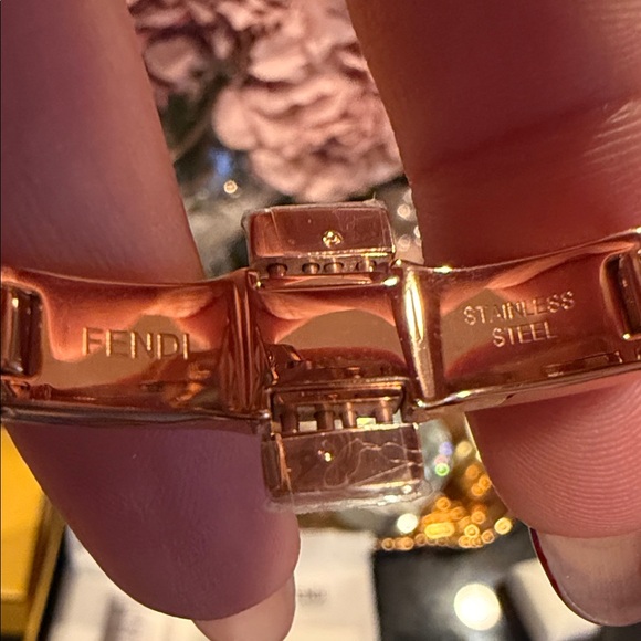 Fendi
Run Away Bracelet Watch rose gold main image 8